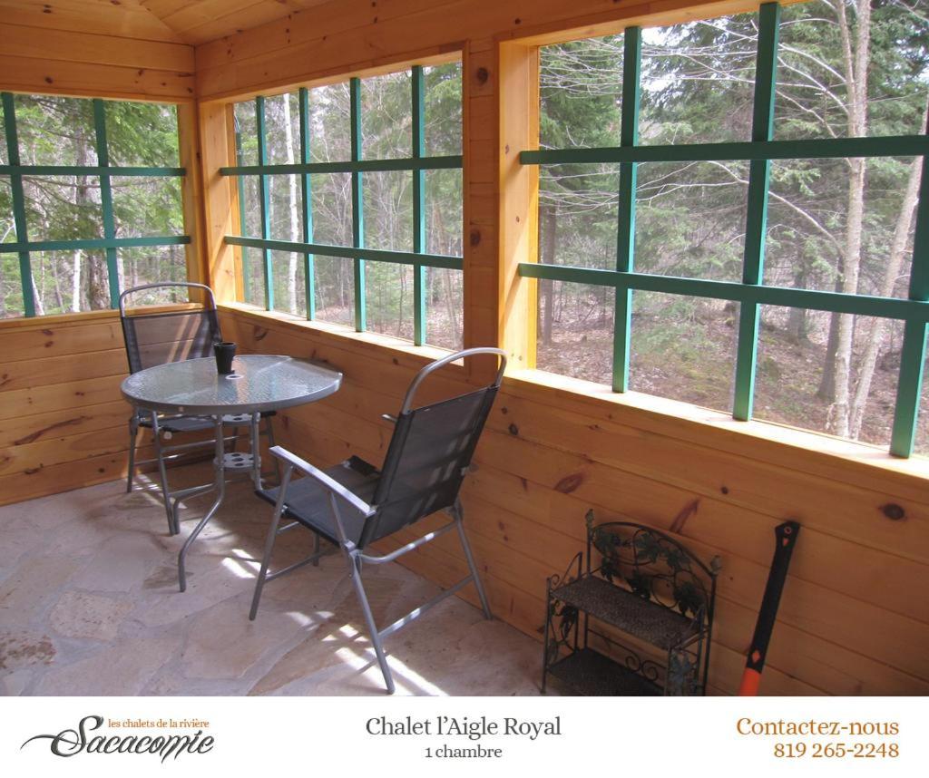 Вілла Chalets De La Riviere Sacacomie Сент-Алексі-де-Мон Екстер'єр фото
